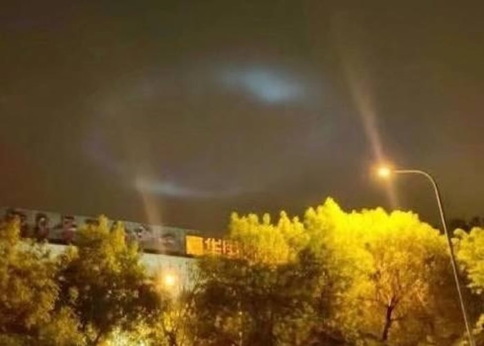 北京上空奇观,巨幕雨幡的神秘面纱 北京上空奇观,巨幕雨幡的神秘面纱